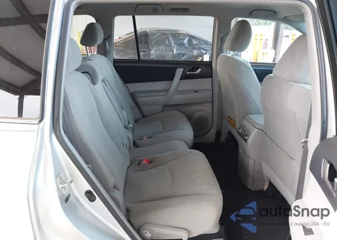 2013 Toyota Highlander Base Plus V6 z USA, uszkodzony, nr VIN 5TDZK3EH2DS100380